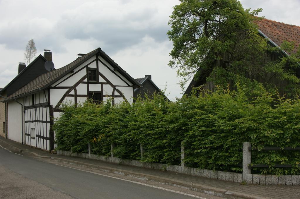 Hecken Authentiek Eifelhuisヴィラ 部屋 写真